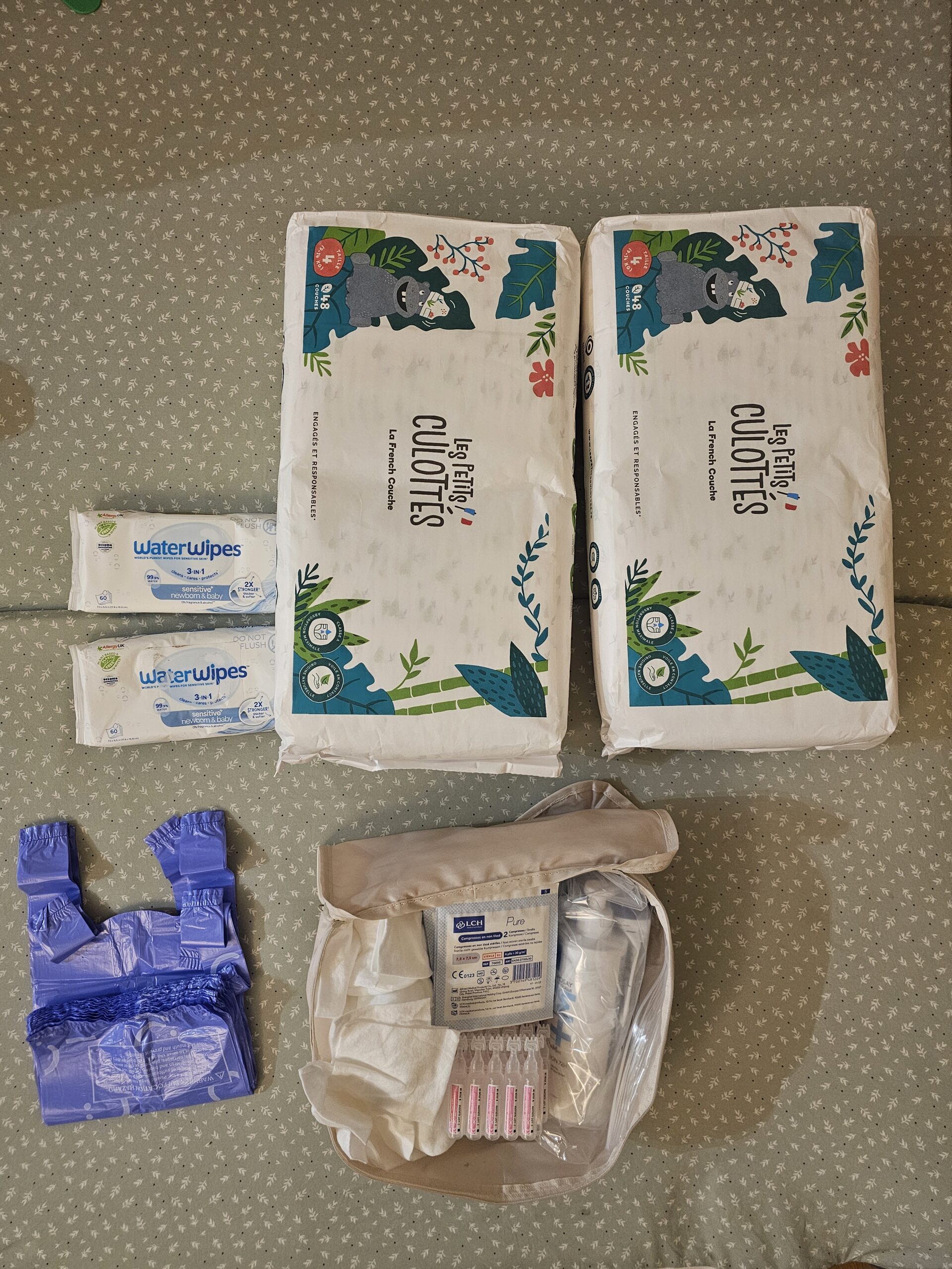 produits d'hygiène indispensables pour bébé en voyage